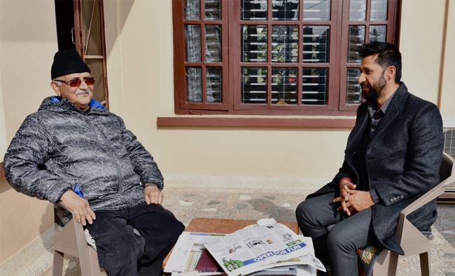 गृहमन्त्रालय रास्वपाले पाउनुपर्ने रविको अडानमा गठबन्धनको सहमति कार्यान्वयन गर्ने ओलीको जवाफ