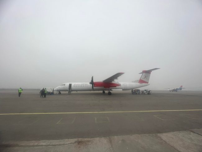 बाक्लाे कुहिरोले नेपालगन्ज विमानस्थलका सबै उडान ठप्प, यात्रु मर्कामा (फोटो फिचर)
