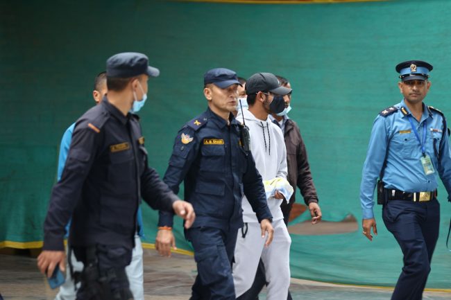 क्रिकेटर  सन्दीप लामिछानेलाई धरौटीमा छाड्न आदेश