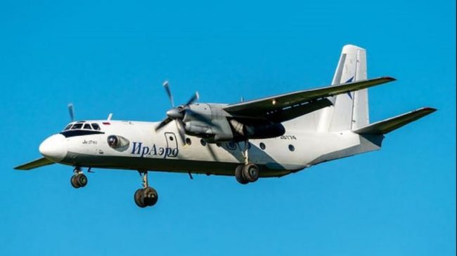 आकाशमा उडिरहेका बेला विमानको ढोका अचानक खुलेपछि…