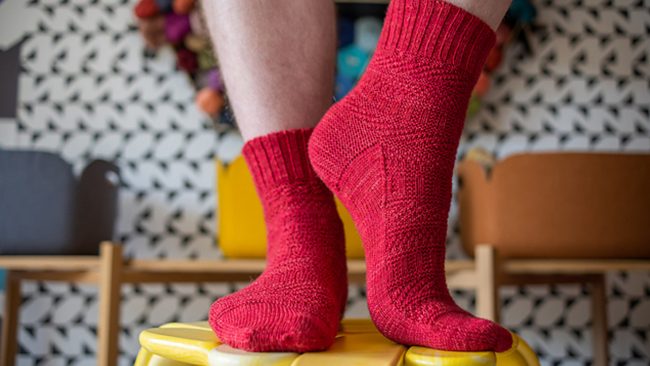 के तपाई जाडोमा २४ सैं घण्टा मोजा लगाउनुहुन्छ? यस्तो हुन सक्छ