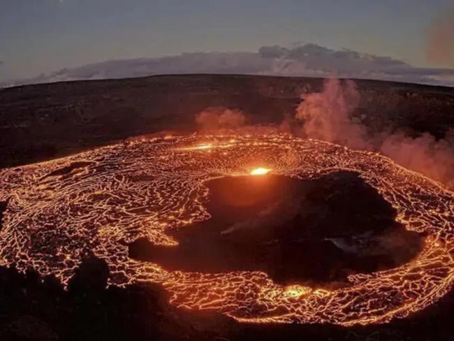 विश्वकै खतरनाक ज्वालामुखीमा युवकले पिसाब गरे, त्यसपछि जे भयो…