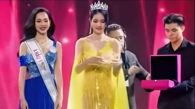 ब्यूटी क्वीनको पारदर्शी पोशाकमा प्रकाश परेपछि गडबडी, हंगामा भएपछि आयोजकले माफी मागे