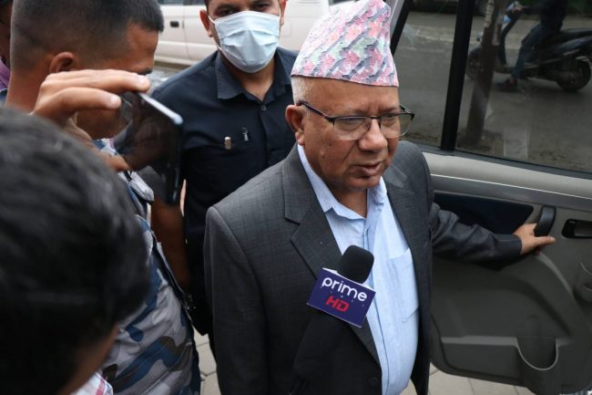 माधव नेपालको नाममा सहमति खोज्न तीन दलले कांग्रेस र एमालेसँग आज छलफल गर्दै