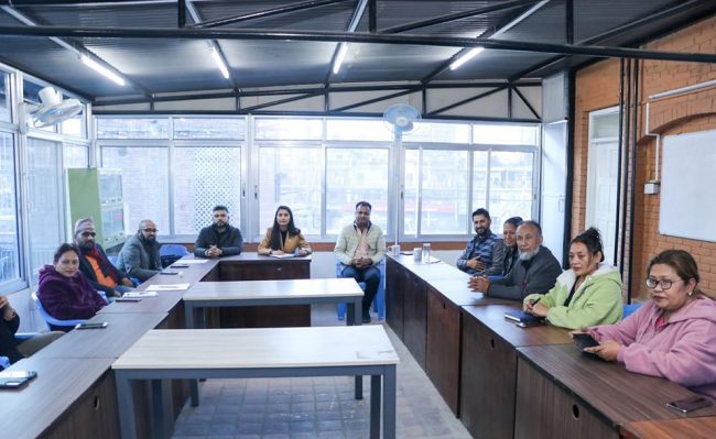 प्रचण्ड र ओलीको फोनपछि गृहमन्त्रीको निर्णय गर्न रास्वपाको दुई दिने ‘अल्टिमेटम’