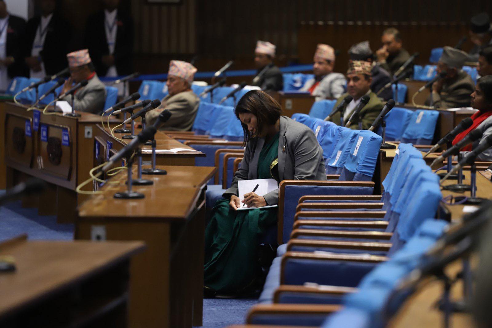 संसद्मा बाधा अड्काउ फुकाउ आदेश पेस, सांसद चौधरी पक्राउ परेको जानकारी