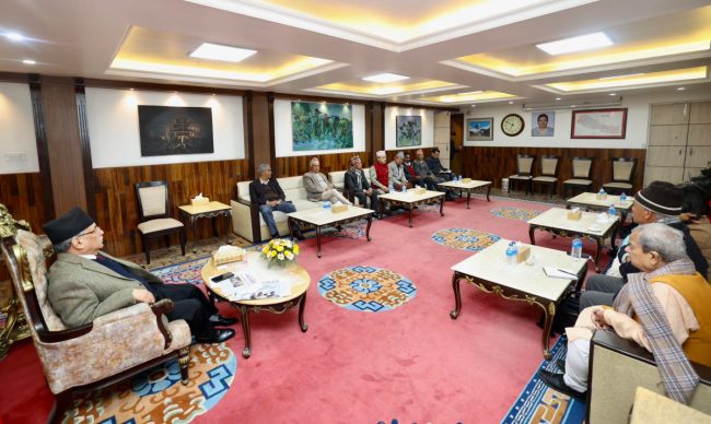 प्रधानमन्त्री निवासमा ८ दलीय नयाँ गठबन्धनको बैठक जारी