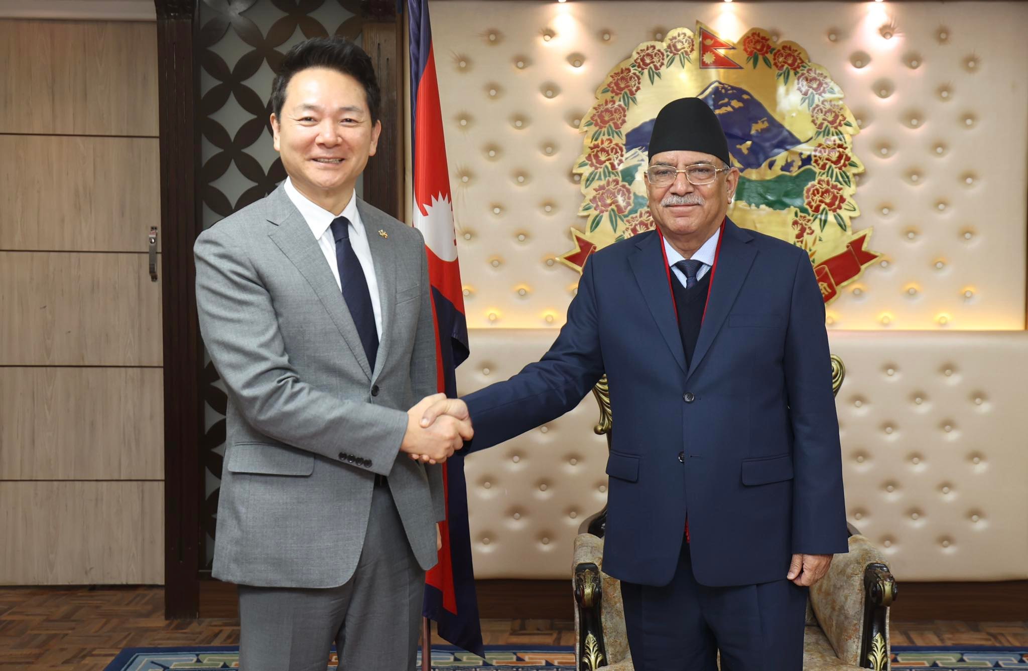 प्रधानमन्त्रीसँग दक्षिण कोरियाका राष्ट्रपतिका विशेष दूतको भेट