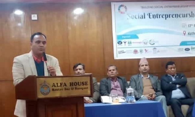 हरेक नेपालीलाई उद्यमशीलतासहितको रोजगारीको ग्यारेन्टी गरौँ : नैनसिंह महर