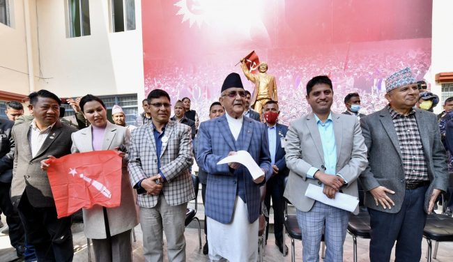 अखिलको नयाँ नेतृत्वलाई सपथ गराउँदै दुई महिनाभित्र सबै जनसंगठनको सम्मेलन गर्ने ओलीको उद्घोष