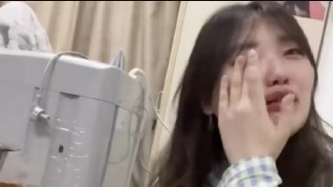 ‘ब्वायफ्रेण्ड छैन, कहिल्यै केटाको हात समातेकी छैन’ भन्दै युवती रून थालेपछि…