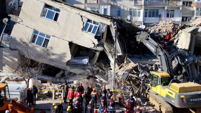 टर्की भूकम्पः पाँच हजार बढीको मृत्यु
