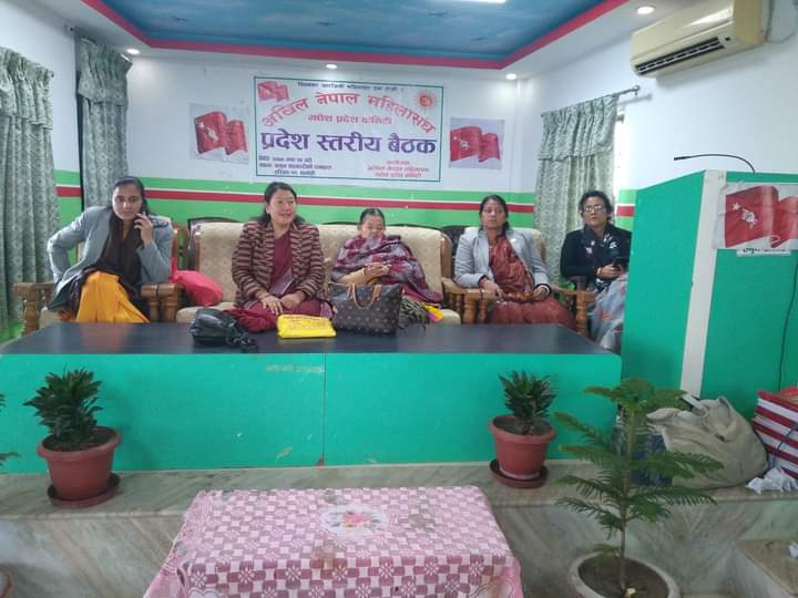 नेकपा एमाले महोत्तरीको विवाद उत्कर्षमा