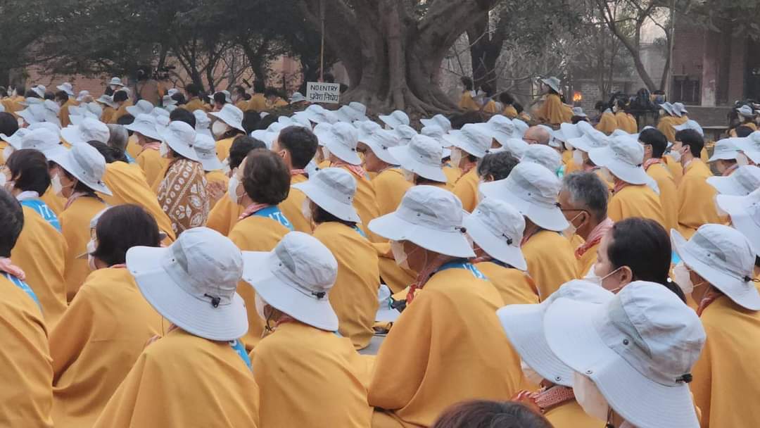 लुम्बिनीमा एकै साथ हजाराैं दक्षिण काेरियाका विद्यार्थीद्वारा दर्शन फाेटाेफिचर