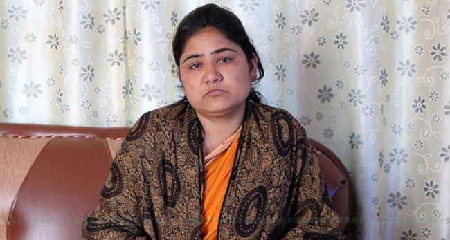 आफूलाई ‘युज एण्ड थ्रो’ गरेको भन्दै पूर्वमन्त्री विमला वलीले त्यागिन् माओवादी