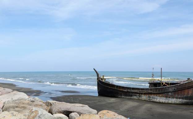 इटलीमा आप्रवासी कामदार बोकेको डुङ्गा पल्टिँदा कम्तीमा २७ जनाको मृत्यु