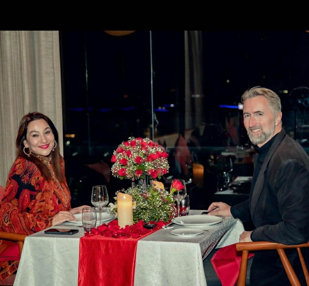 पूर्व बैंकर रविना देशराजले गरिन् प्रेमीसँग इन्गेजमेन्ट