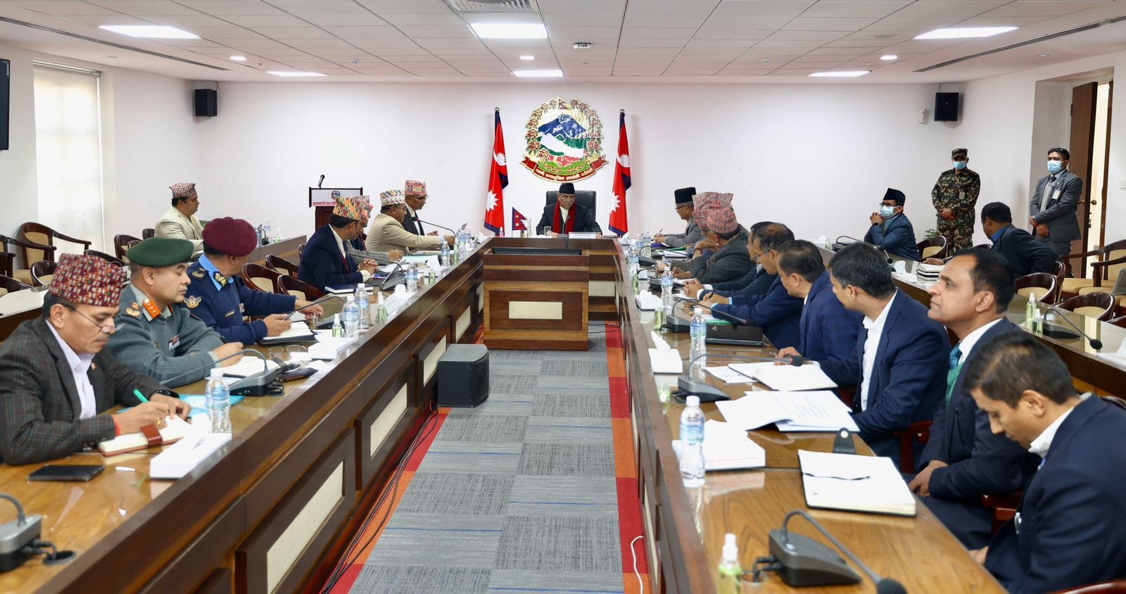 राजस्व चुहावट नियन्त्रण गर्नुस्, गलत गर्ने कसैलाई नछोड्नुस् : प्रधानमन्त्री