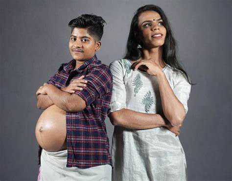 जब भारतमा तेस्रोलिङ्गीको एकजोडी गर्भवतीको फोटोसुट भाईरल भयो