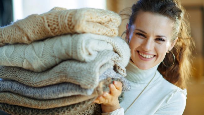 ऊनी कपडा थन्काउने भयो ? यसरी राख्नुहोस् वर्षौंसम्म बिग्रेनन्