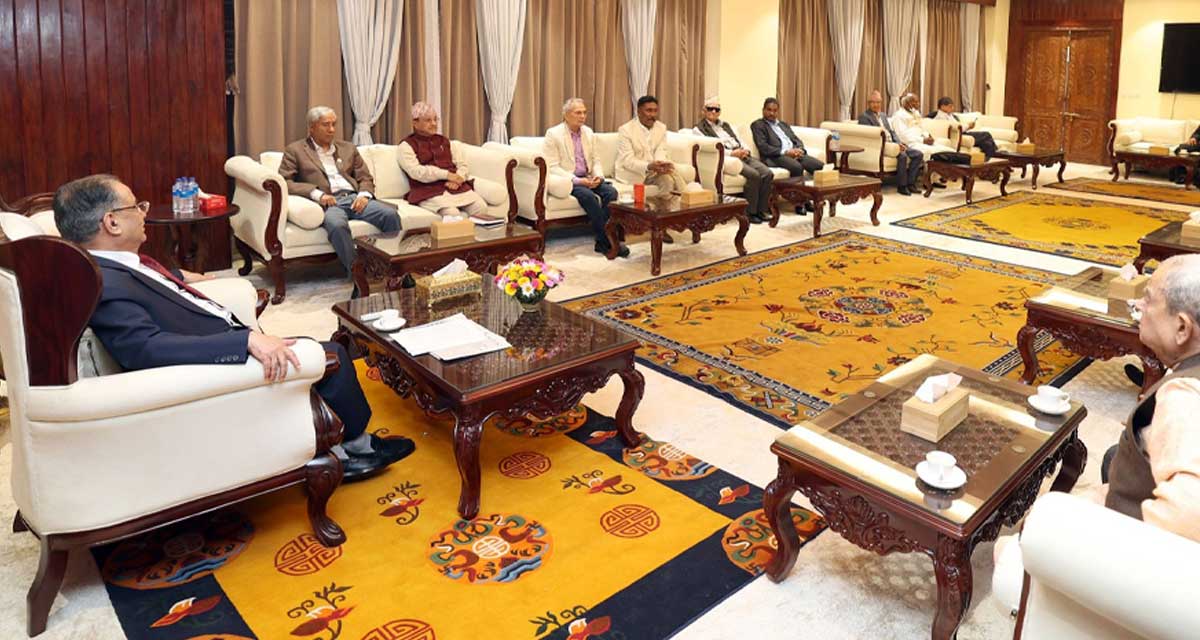 प्रधानमन्त्री चितवन जाने भएपछि गठबन्धनको बैठक बिना निष्कर्ष टुंगियो