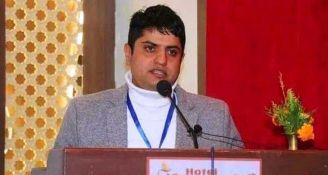 अखिल अध्यक्षको प्रचण्डलाई प्रश्नः ‘सरकारमा बसेर कसको विरुद्ध आन्दोलन ?’