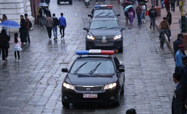 गुनासो बढ्दै गएपछि भीआईपी सवारी कार्यविधि परिमार्जनको तयारी