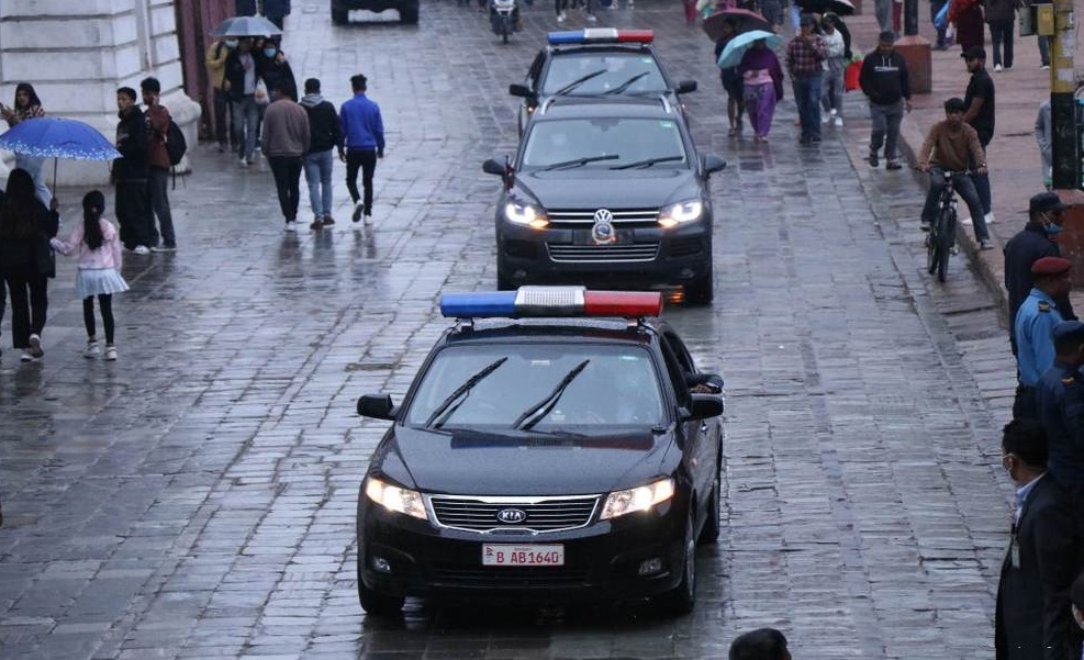 गुनासो बढ्दै गएपछि भीआईपी सवारी कार्यविधि परिमार्जनको तयारी