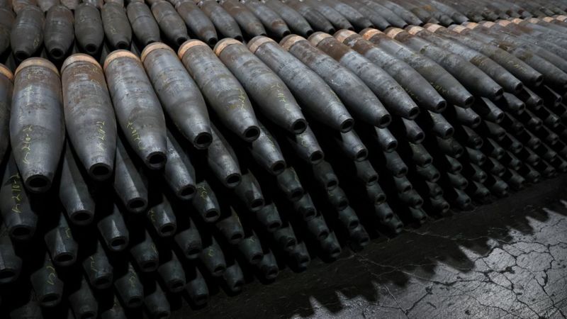 बेलायतले युक्रेनलाई गोलाबारुद दिन पाकिस्तानसँग सम्झौता गर्‍यो