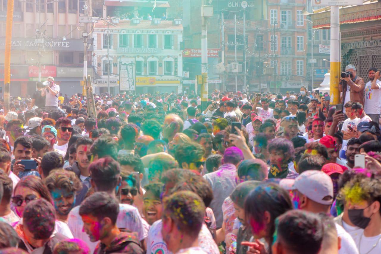 लोप हुँदै होली गीत : जोगिरा सर…सरररररररर…