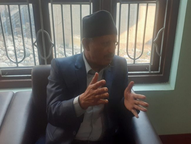 मुलुकलाइ द्वन्द्वतर्फ धकेल्न केही तत्त्व लागिपरेका छन्ः गिरिराजमणी पोखरेल