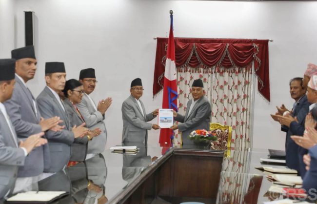 राष्ट्रपतिसमक्ष उपराष्ट्रपति निर्वाचनको परिणामसहितको प्रतिवेदन पेश