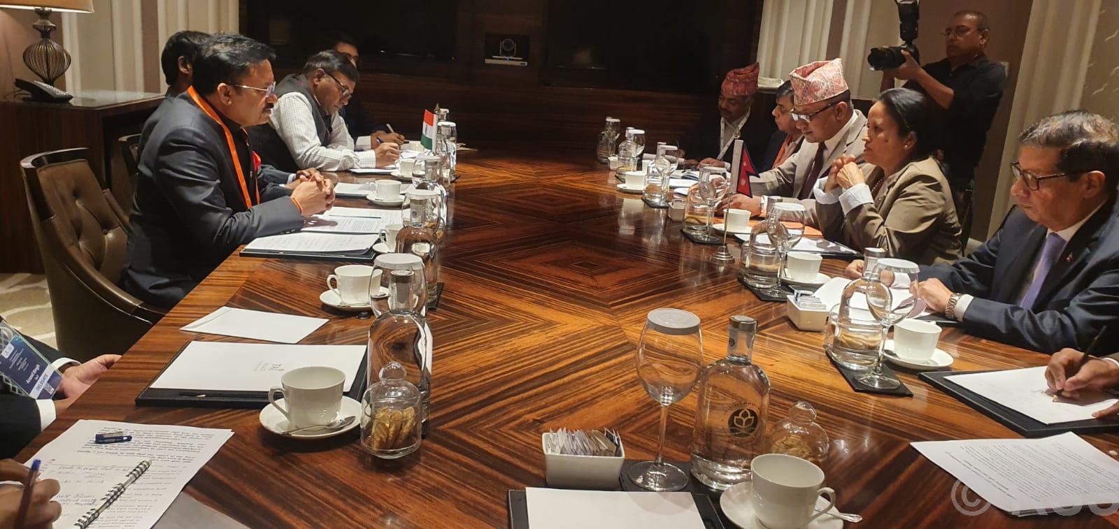 भारतबाट नेपालमा टेलिफोन गर्दा लाग्ने शुल्क घटाउन सञ्चारमन्त्रीको भारत सरकारसँग आग्रह