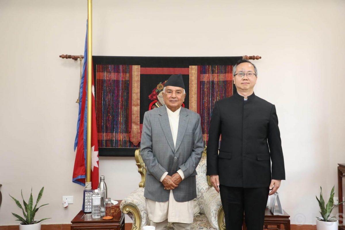 राष्ट्रपति पौडेल र चिनियाँ राजदूत सोङबीच शिष्टाचार भेट