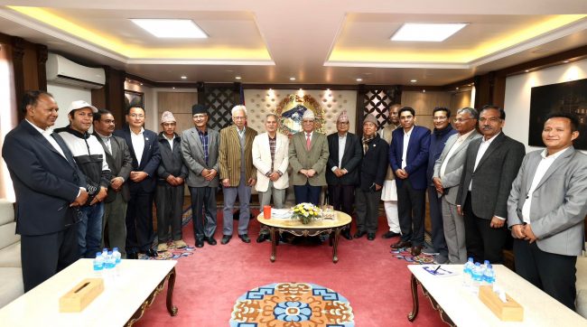 माओवादी घटकको अन्तरक्रिया स्थगित