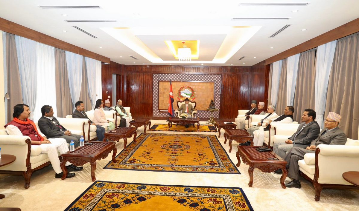 बिहीबार बस्नेगरि सकियो सत्ता गठबन्धन दलको बैठक
