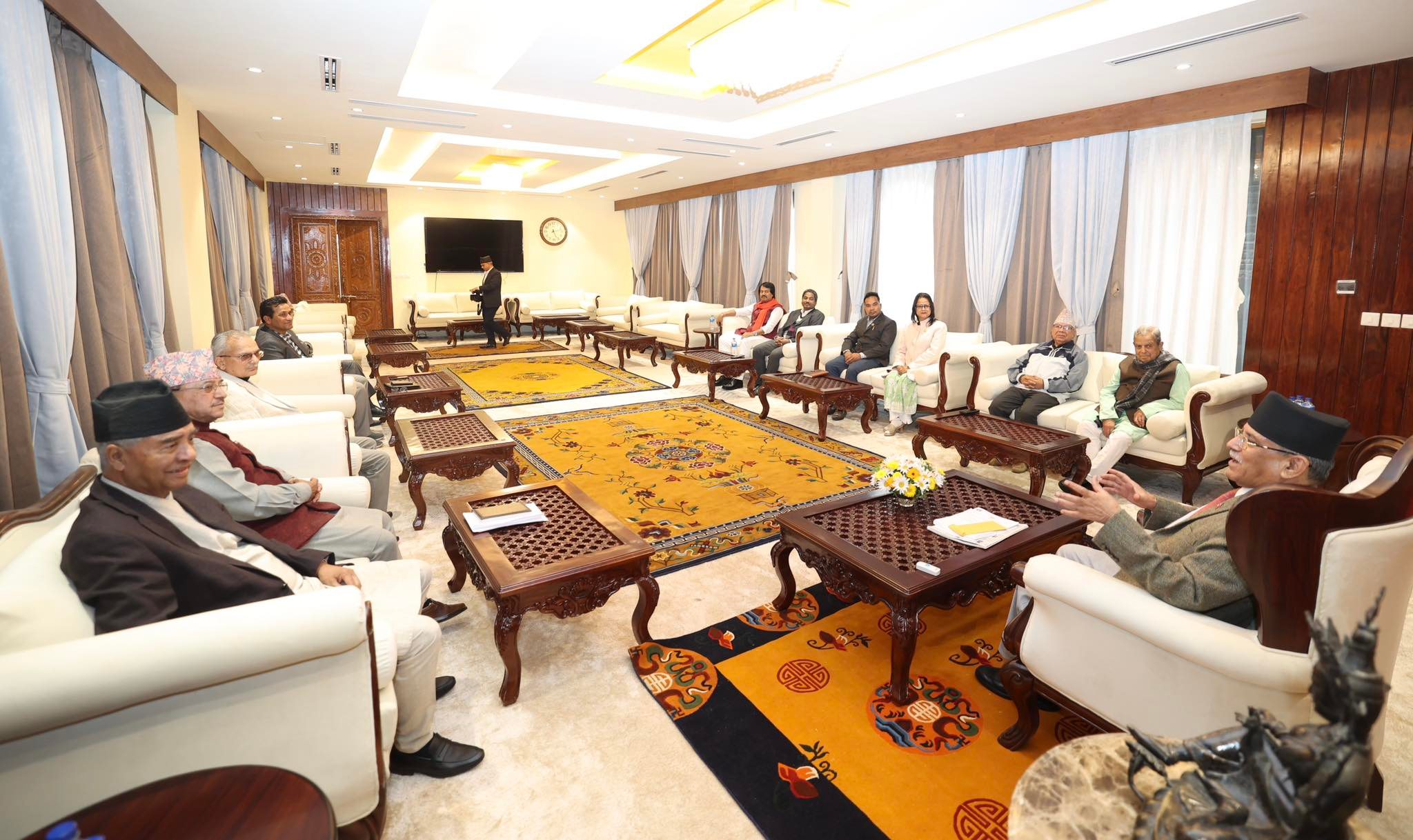 सत्तारुढ गठबन्धनको बैठक बस्दै, भागबण्डा टुंग्याउन सकस