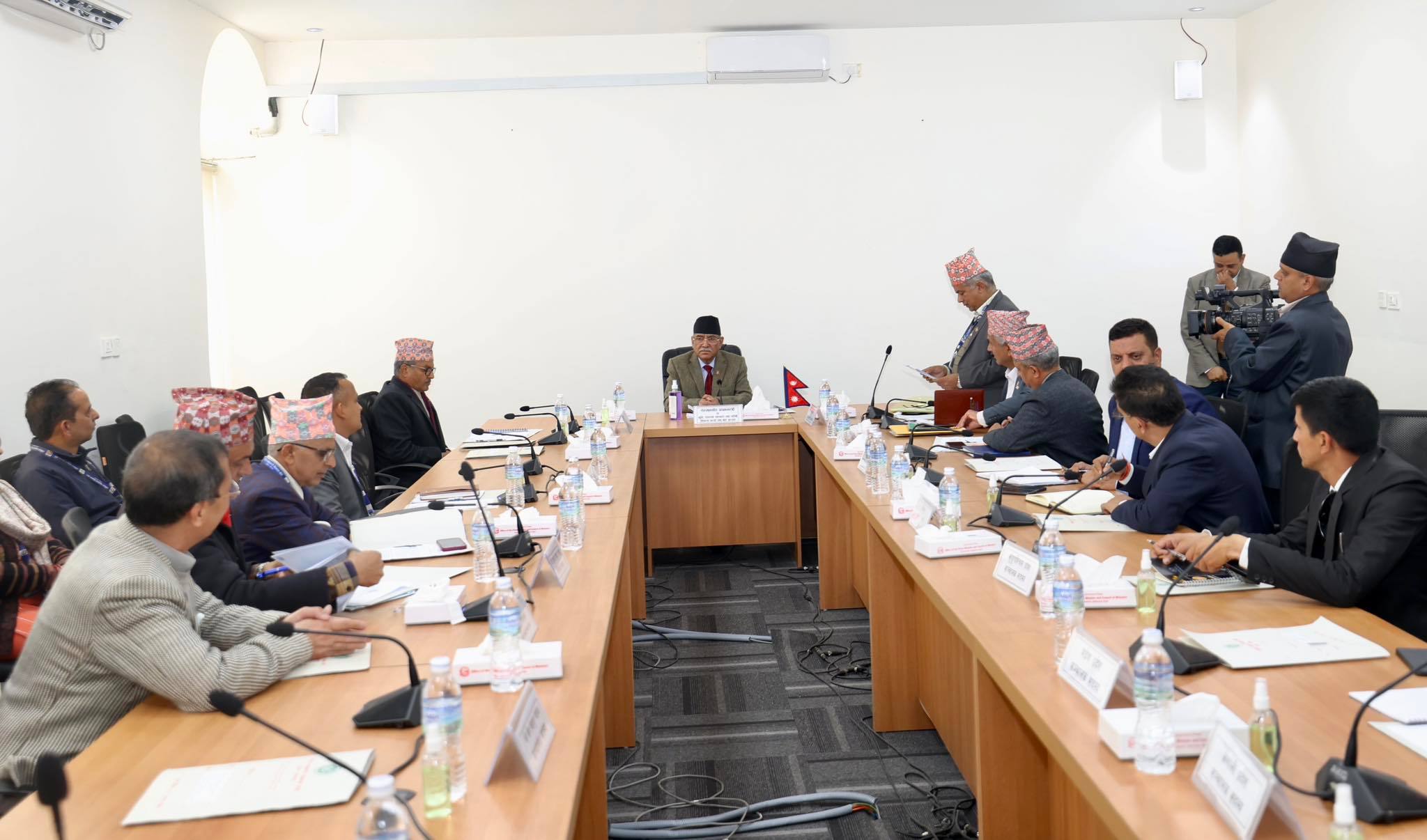 प्रधानमन्त्रीले बैंक, लघुवित्त र सहकारीको बृहत् समीक्षा बैठक बोलाउने