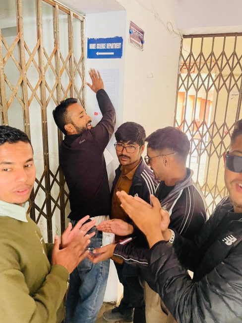 आरआर क्याम्पसमा विद्यार्थीहरूको तालाबन्दी