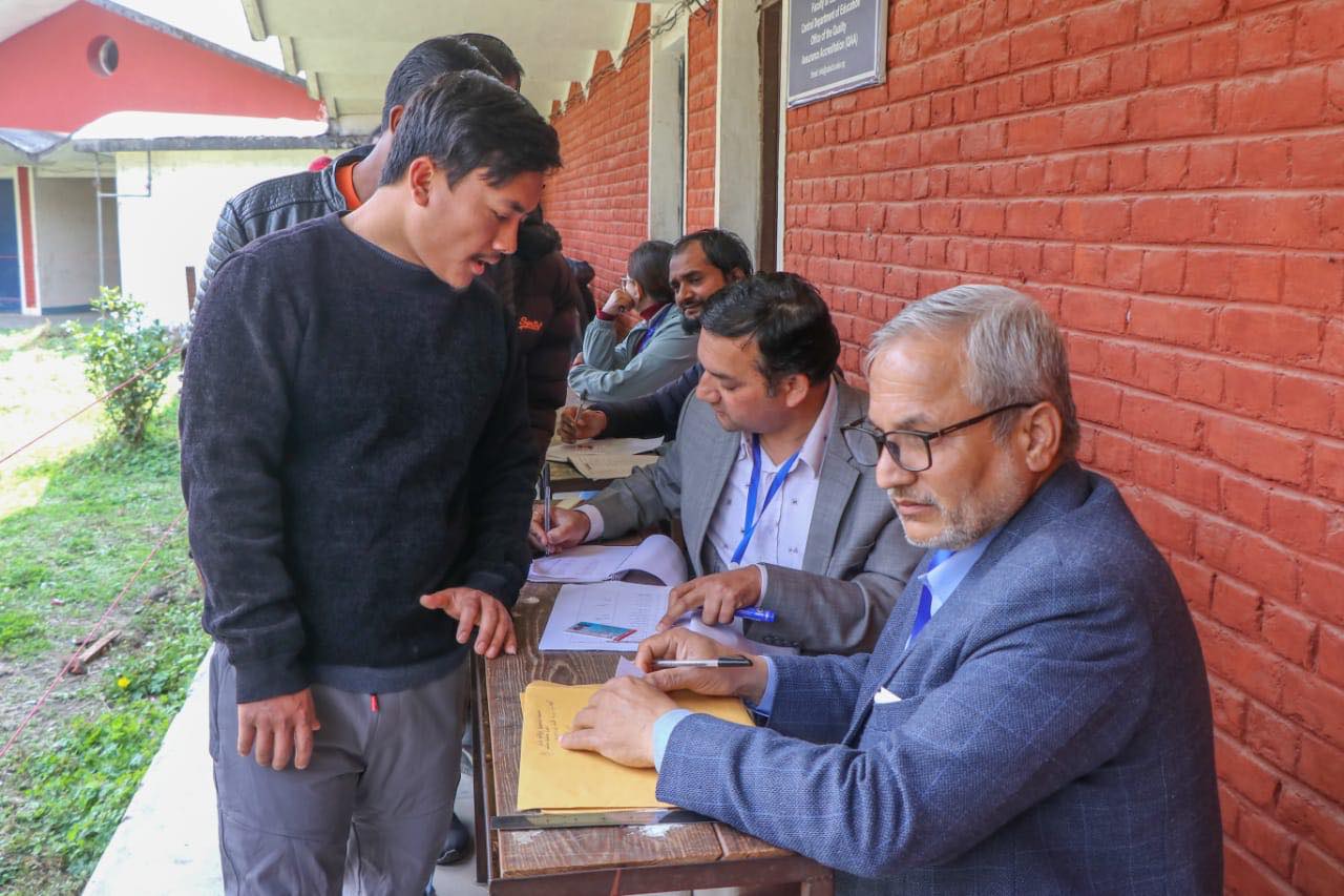 स्ववियु निर्वाचन : त्रिवि केन्द्रीय क्याम्पसमा मतदान जारी (फोटो फिचर)