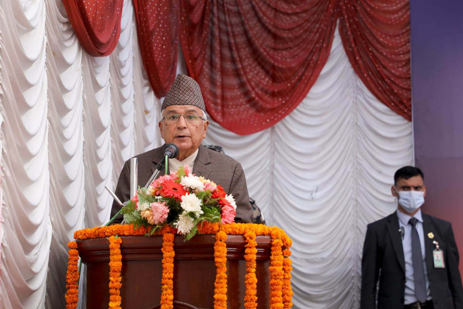 पशुपतिनाथको प्राचीन, ऐतिहासिक तथा धार्मिक महत्व छ : राष्ट्रपति पौडेल