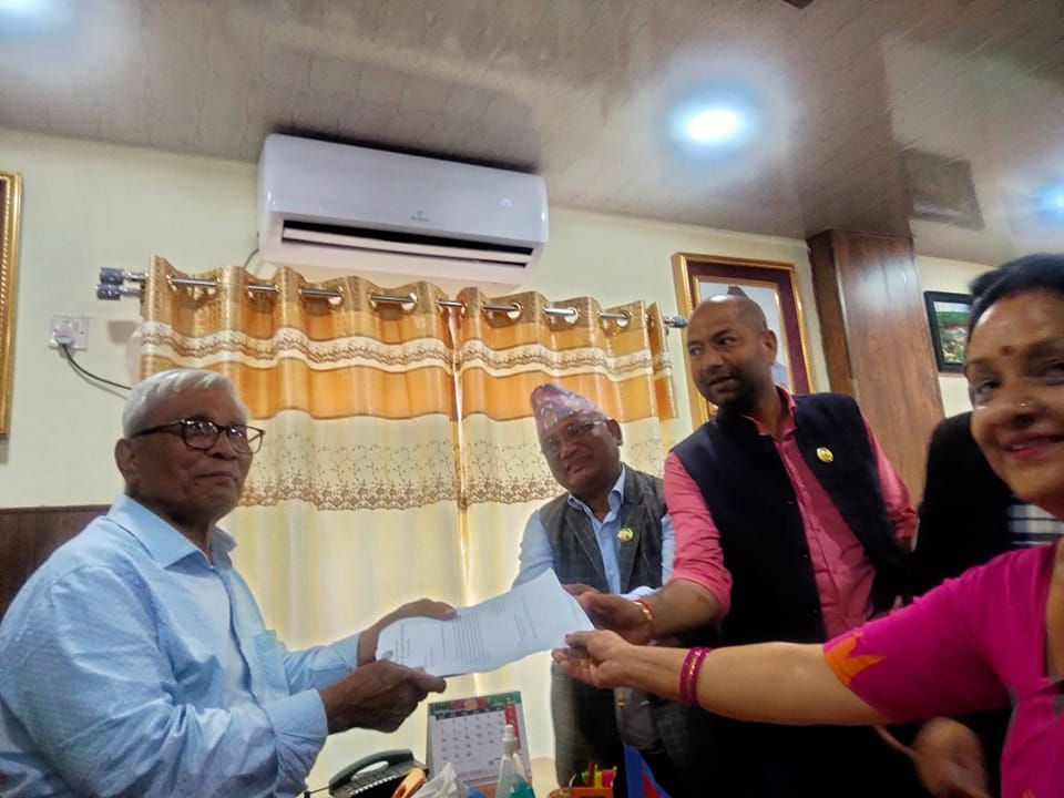 लुम्बिनी सरकारबाट बाहिरियो माओवादी र जनमत