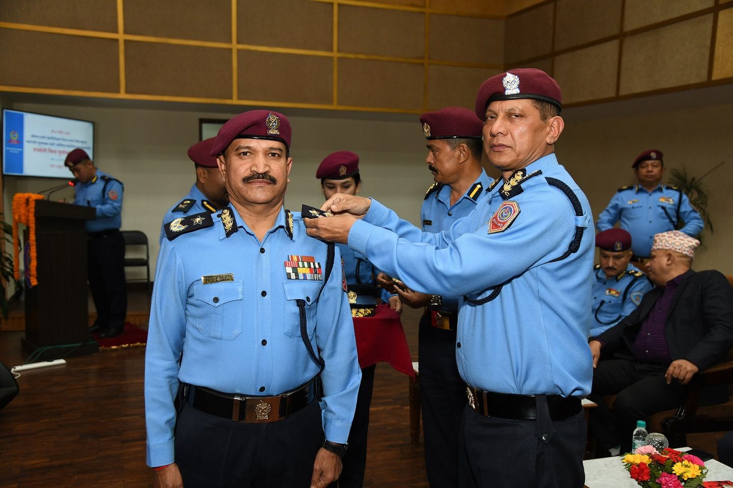 नेपाल प्रहरीको महानिरीक्षकमा वसन्तबहादुर कुँवर नियुक्त