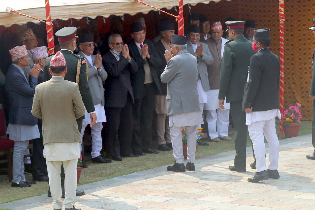 राष्ट्रपतिले सँगै जेल बसेका साथीलाई शपथ ग्रहणमा बोलाएपछि…