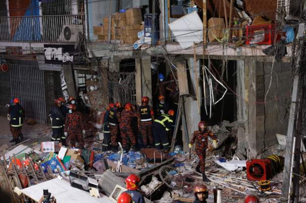 बंगलादेशको ढाकामा रहेको सात तले भवनमा विस्फोट हुँदा ११ जनाको मृत्यु