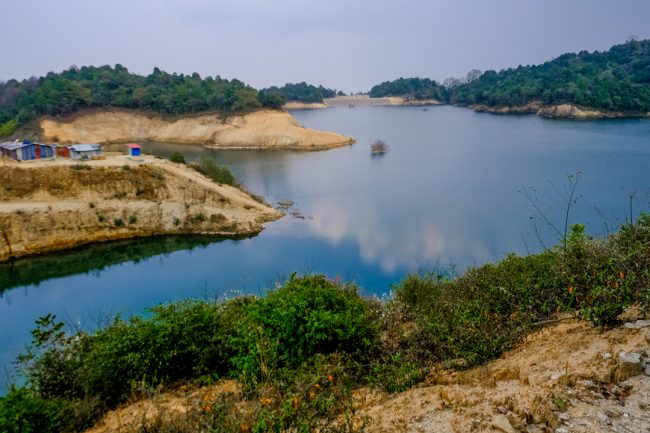 बागमतीमा पानी बगाउन बनाइएको   ‘धाप ड्याम’ काे मनमाेहक दृष्य तस्वीरमा