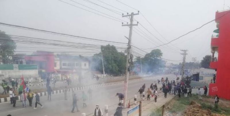 कोशी प्रदेशको विरोधः १७ राउण्ड हवाई फायर