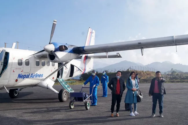 पुरुषलाई महिला यात्रुको रूपमा बोकेपछि नेपाल एयरलाइन्सका पाइलटसहित सात जना निलम्बनमा