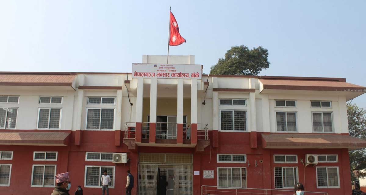 नेपालगञ्ज नाकाबाट करिब १८ अर्बको वैदेशिक व्यापार