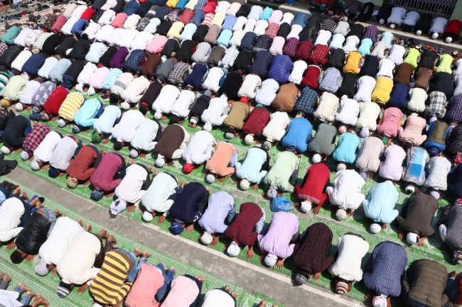 मुस्लिम समुदायको रमजान पर्व सुरू (फोटो फिचर)